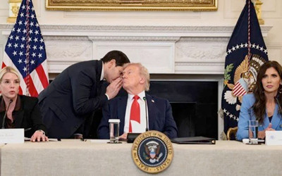 ABD başkanı Trump'a toplantıyı erken sonlandıran not Rubio kulağına böyle fısıldadı