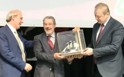 Yazar Sadık Albayrak'a 'Yılın Fikir Adamı' ödülü! "Bedel ödemiş bir dava adamı"