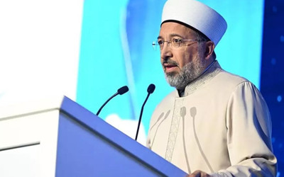 'Yılbaşı' uyarıları gündem oldu! Diyanet'ten Cuma hutbesi