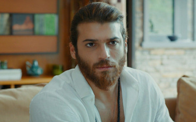 Can Yaman'ın neden gözaltına alındığı ortaya çıktı! Üzerinden çıkanlar şoke etti