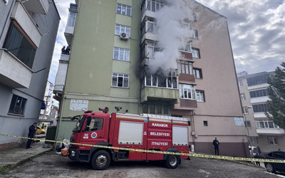 Karabük'te apartmanda can pazarı! Yangın nedeniyle mahsur kalan 8 kişi kurtarıldı