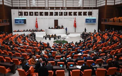 En düşük emekli aylığı 20 bin lira oldu TBMM'de kabul edildi