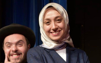 Koruma polisi şemsiye tuttu! Kaymakam Neslihan Duman'dan tepki çeken görüntüye dair açıklama