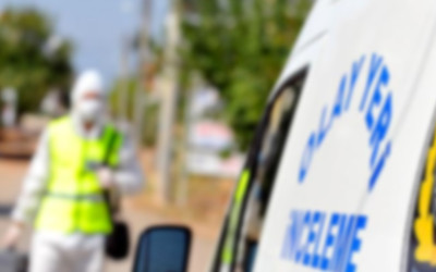 Evine giren kişiler tarafından bıçaklanan kadından acı haber