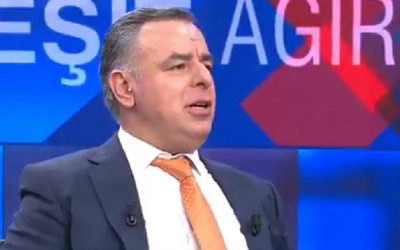 "Kabe'de hacılar hu der Allah" ilahisini okudu! Barış Yarkadaş'ın o anları çok konuşuldu