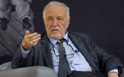 İlber Ortaylı