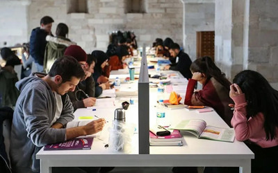 Üniversitelere yeni dönem! 20'den fazla program geliyor