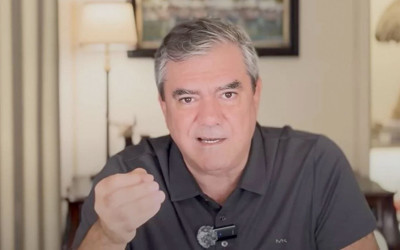Yılmaz Özdil’den Özgür Özel’e İzmir eleştirisi: “Ganimet gözüyle baktı”