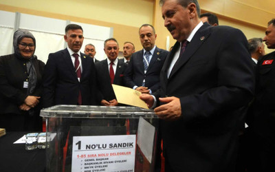 Mustafa Destici yeniden Büyük Birlik Partisi genel başkan seçildi