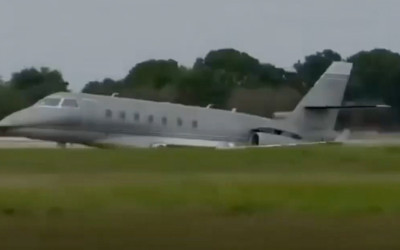 Korkunç jet kazası! Acil iniş yapmaya çalışırken düştü, 2 kişi öldü