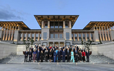 NATO liderleri resepsiyonda buluştu! Trump ile Erdoğan çifti Külliye'de sohbet etti