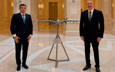 Aliyev, Baykar Yönetim Kurulu Başkanı Bayraktar'ı kabul etti