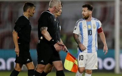 Messi'den Dünya Kupası karşılaşmalarında Portekizli hakeme ayar: "Benimle saygılı konuş"