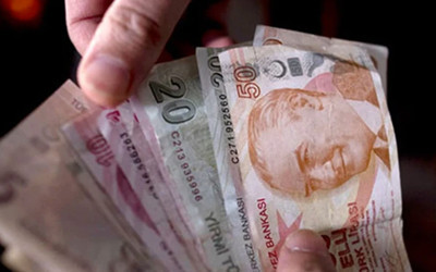 Milyonlarca memurun zamlı maaşı hesaplarda! 14 gün fark belli oldu, kim ne kadar alacak?