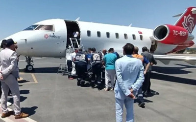 Mısır'da trafik kazası geçiren 3 Türk vatandaşı hava ambulansıyla Türkiye'ye getirildi