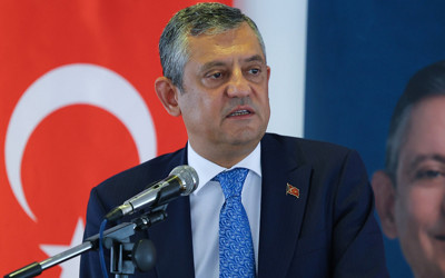 Özgür Özel'den Cemil Tugay'la ilgili AK Parti iddialarına yanıt: ''Bize kendisinin yolladığı son bilgi...''