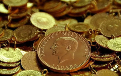 Çarpıcı altın tahmini! UBS rekor için tarih verdi bir de uyarı yaptı