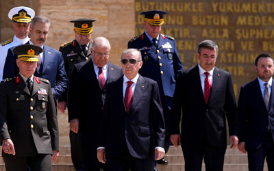 Yüksek Askeri Şura toplandı! Cumhurbaşkanı Erdoğan'dan toplantı öncesi Anıtkabir'e ziyaret