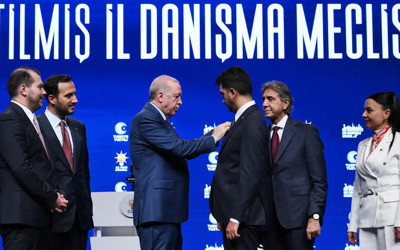 CHP'den AK Parti'ye geçen başkan çağrı yaptı: Karşı mahalleden geliyorum ama...