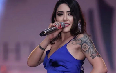 Melek Mosso'nun yalnızlığı kısa sürdü! Yeni sevgilisi ile ortaya çıktı