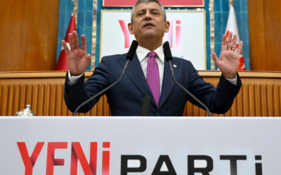 YENİ Parti 'çerçeve yasa' için kararını verdi! Özgür Özel kürsüden duyurdu