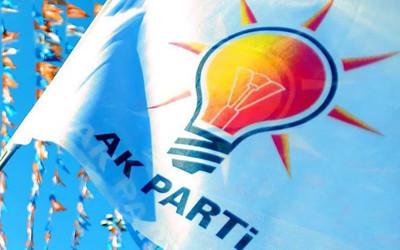 Kulisleri hareketlendiren iddia! İki belediye başkanı daha AK Parti'ye geçiyor