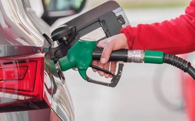 Akaryakıta gece yarısı zammı! Tabela değişti, motorin 80 lirayı gördü