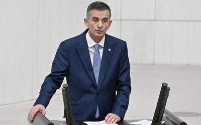 AK Parti'ye geçeceği iddia edilmişti! Ümit Dikbayır'dan açıklama