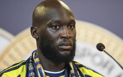 Fenerbahçe'nin yeni transferi Romelu Lukaku imzayı attı