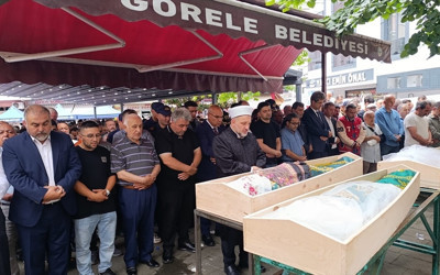 Giresun'da yürekler yandı: Derede akıntıya kapılan anne ve 2 kızının cenazesi defnedildi