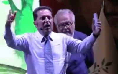 Celal Şengör'den Ahmet Özer'e müdahale! Kolundaki saati gösterdi ve...