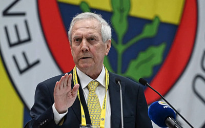 Aziz Yıldırım’dan Fenerbahçeli futbolculara şampiyonluk mesajı