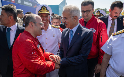Bakan Uraloğlu TEKNOFEST Mavi Vatan'ı ziyaret etti, SAT ve SAS komandolarının gösterisini izledi