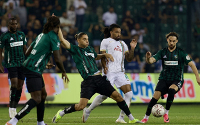 Kocaeli tribünlerinde Amedspor taraftarına sarı poşet sallayan şüphelilere soruşturma