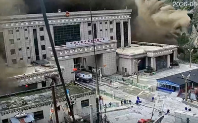 Çin'de toprak kayması! Facia anları kamerada: Yüzlerce insanı saniyeler içinde yuttu