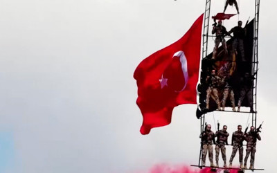 30 Ağustos İstanbul'da coşkuyla kutlandı! 15 gemi İstanbul Boğazı'ndan geçti