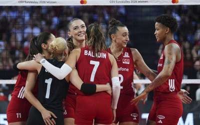 Filenin Sultanları yarı finale yükseldi! Türkiye-Sırbistan voleybol maçı ne zaman, saat kaçta?