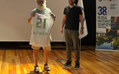"Fenerbahçe'yi bıraktım artık Amedsporluyum" Ünlü isim sahnede açıkladı!