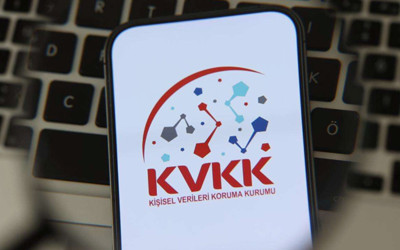 KVKK, uçakta sunulan internet hizmeti için açık rıza istenmesine ceza verdi