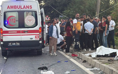 Düzce'de katliam gibi kaza: Çok sayıda ölü ve yaralı var!