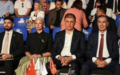 İzmir Büyükşehir Belediye Başkanı Cemil Tugay AK Parti'ye geçiyor iddiası