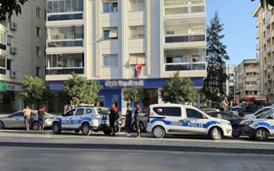 İzmir Karabağlar’da banka çalışanları rehin alındı: 5 çalışan kurtarıldı