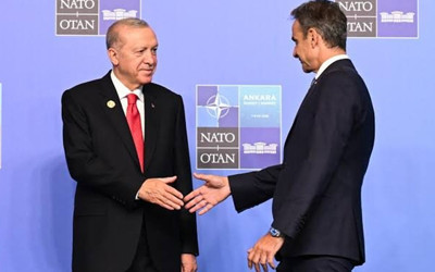 Atina'da "Türkiye saldırır" korkusu ters tepti! Miçotakis geri vites yaptı