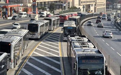 İstanbul'da toplu taşıma ücretsiz oldu! Saatler duyuruldu