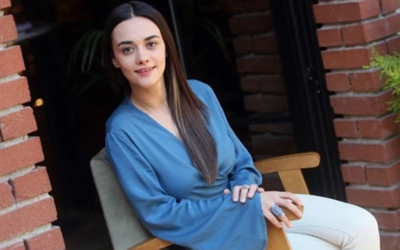 İlk okul gününde duygulandı! Hande Soral'ın göz yaşları...