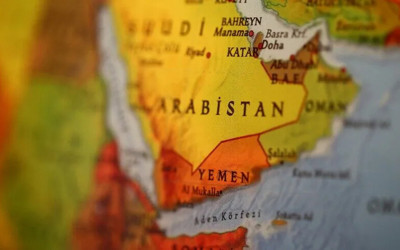 Mekke'de halka güvenli yerlere gitme çağrısı Suudi Arabistan'da saldırı alarmı