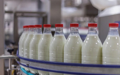 Raflar değişiyor, artık yasak! Sütlerin üzerinde bu ibare olmayacak