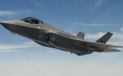 Almanya ilk F-35 savaş uçağını ABD'de teslim aldı