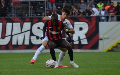 Arca Çorum FK, sahasında Alanyaspor'a yenildi