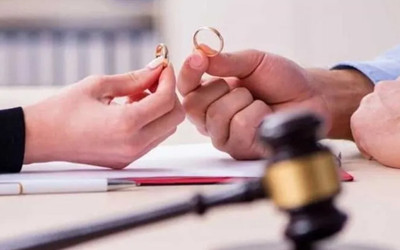 Yargıtay 'hukuka aykırı' dedi! Boşandığı eşiyle aynı gelir düzeyindeki kadın nafaka alamayacak